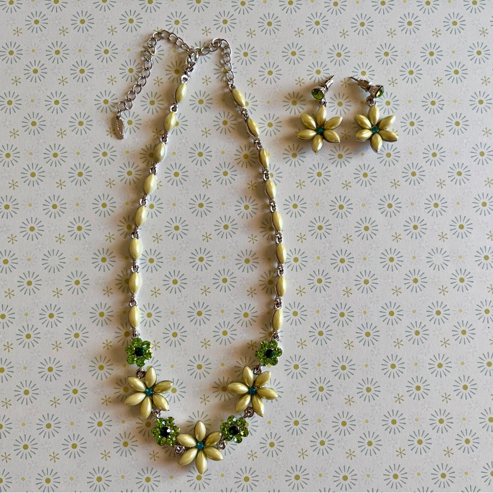 VCLM Vintage green floral rhinestone necklace and pierced earrings set